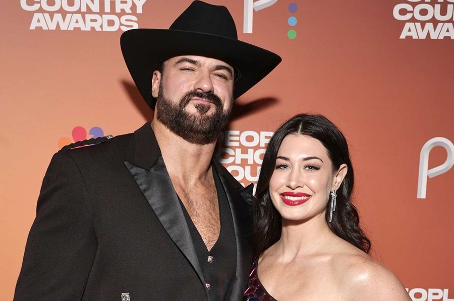 Drew McIntyre Wife: The Untold Story of Kaitlyn Frohnapfel and Their Private Life Together drew mcintyre wife